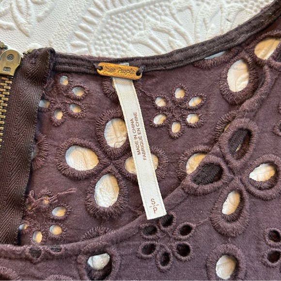 Free People Red Brown Striped Molly Retro Peplum Eyelet Top Sz S EUC - Picture 8 of 13